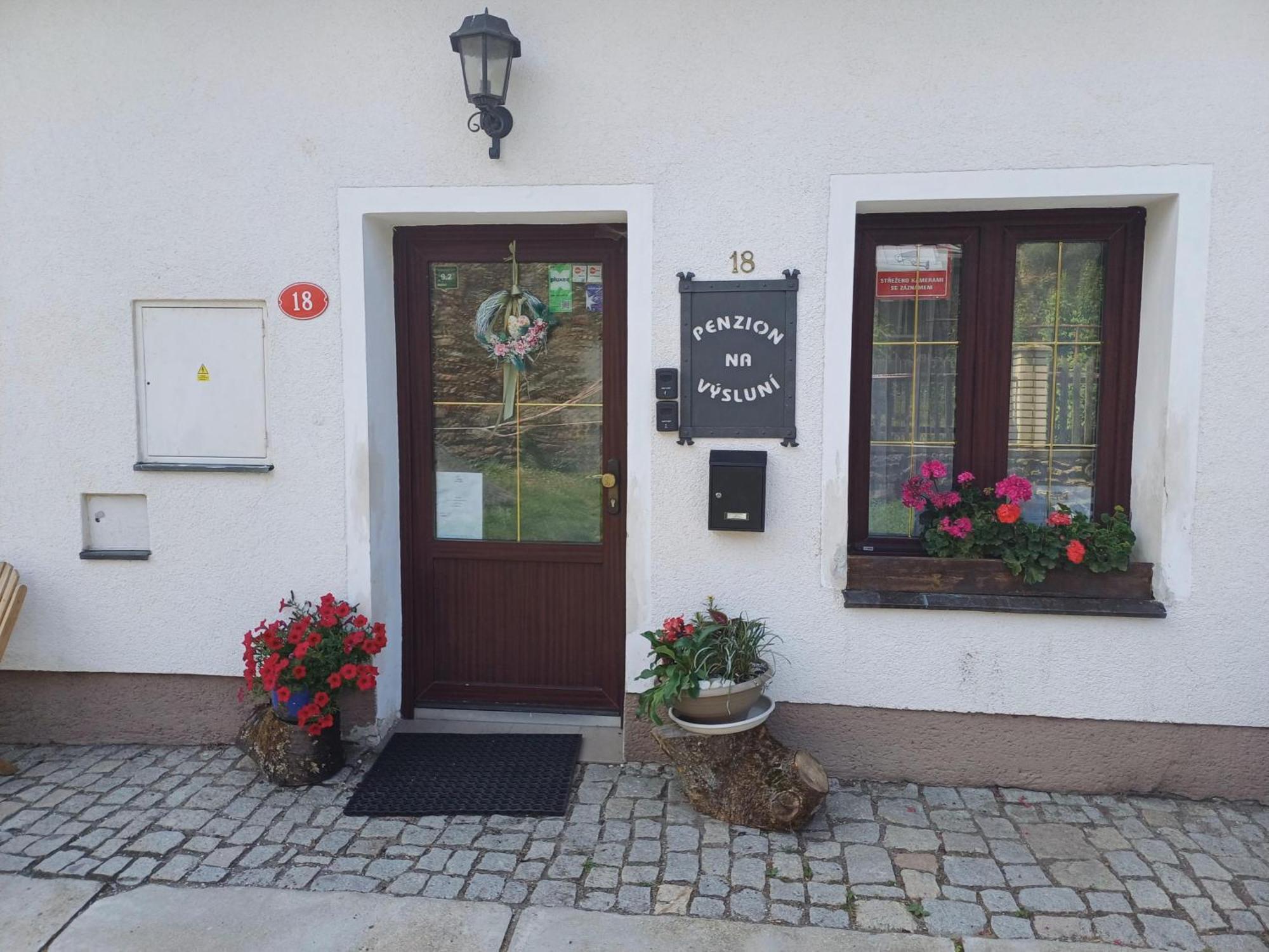 Penzion Na Vysluni Strasin Eksteriør billede